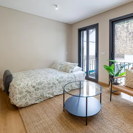 Apartmán Cozy With Parking And Garden