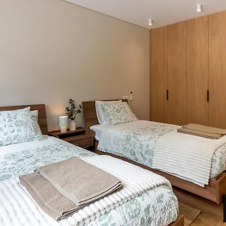 Cozy With Parking And Garden Apartmán *